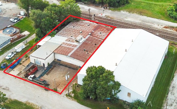 Pictures of Industrial property located at 412 Matteson St, Dyer, IN 46311 for lease - image #1