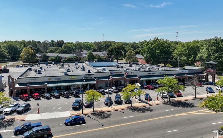 Pictures of Retail property located at 1682-1712 W Market St, Akron, OH 44313 for lease - image #1