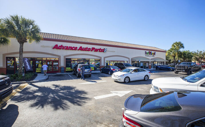 Pictures of Retail property located at 4025 Santa Barbara Blvd, Naples, FL 34014 for lease - image #1