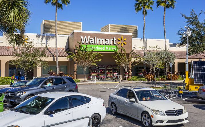 Pictures of Retail property located at 401-435 Sheridan St, Dania Beach, FL 33004 for lease - image #1