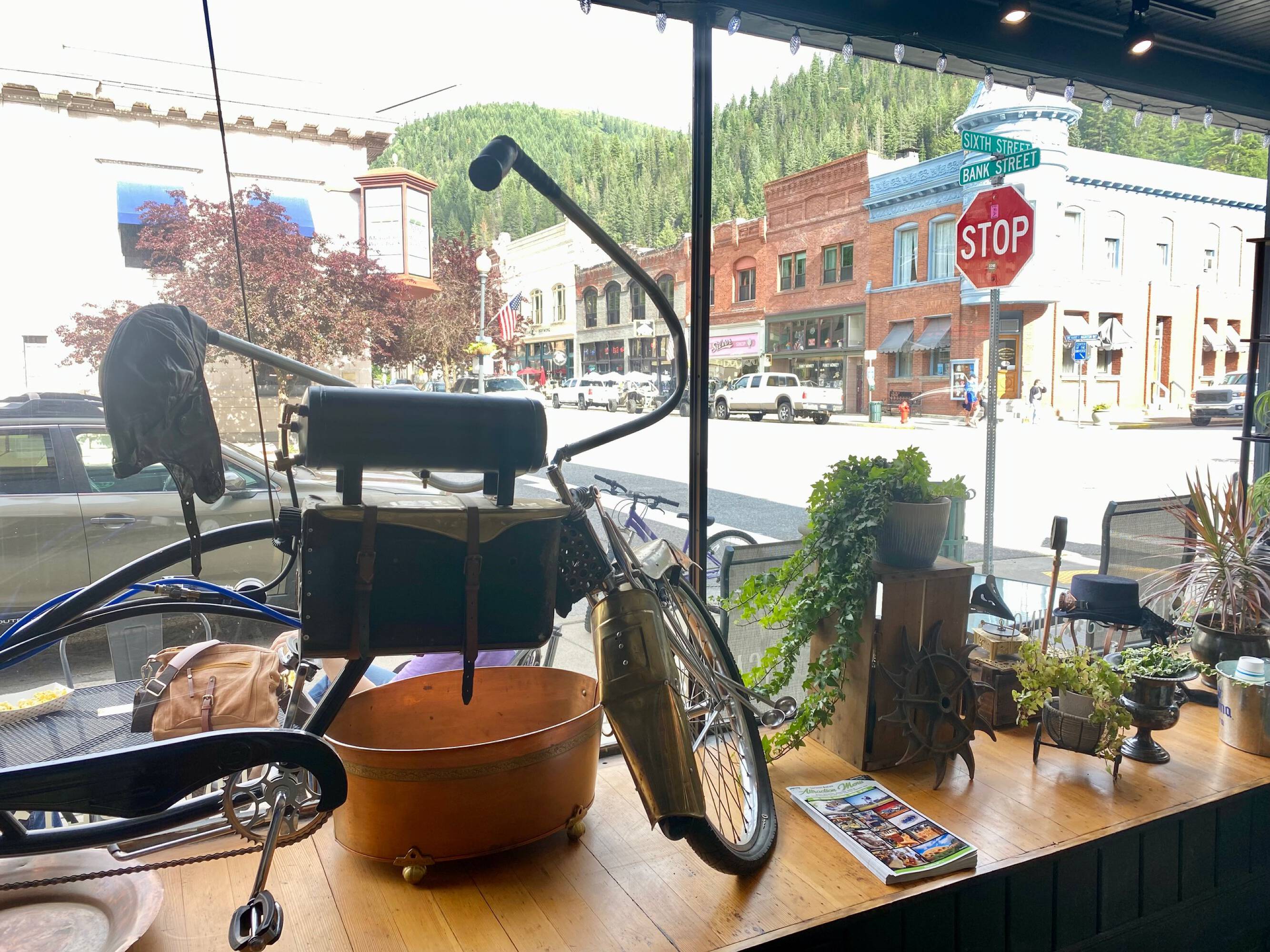 424 6th St, Wallace, ID 83873 Restaurant Space for Lease Cogs