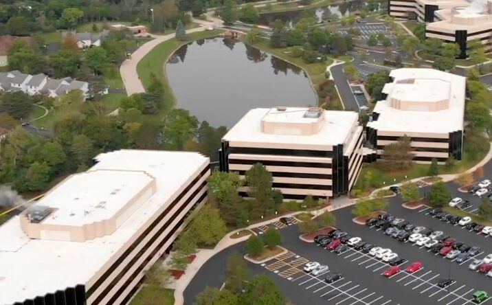 Pictures of Office property located at 25, 75, 100, 200 & 300 Tri State International, Lincolnshire, IL 60069 for lease - image #1