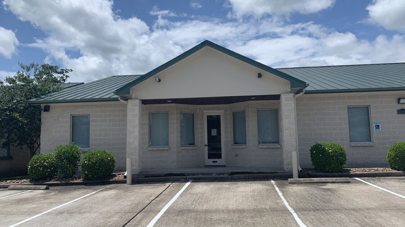 1102 S Friendswood Dr, Friendswood, TX 77546 Office Space for Lease