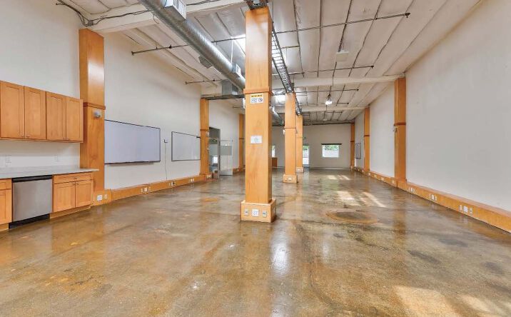 Pictures of Retail, Industrial property located at 977 Commercial St, Palo Alto, CA 94303 for lease - image #1