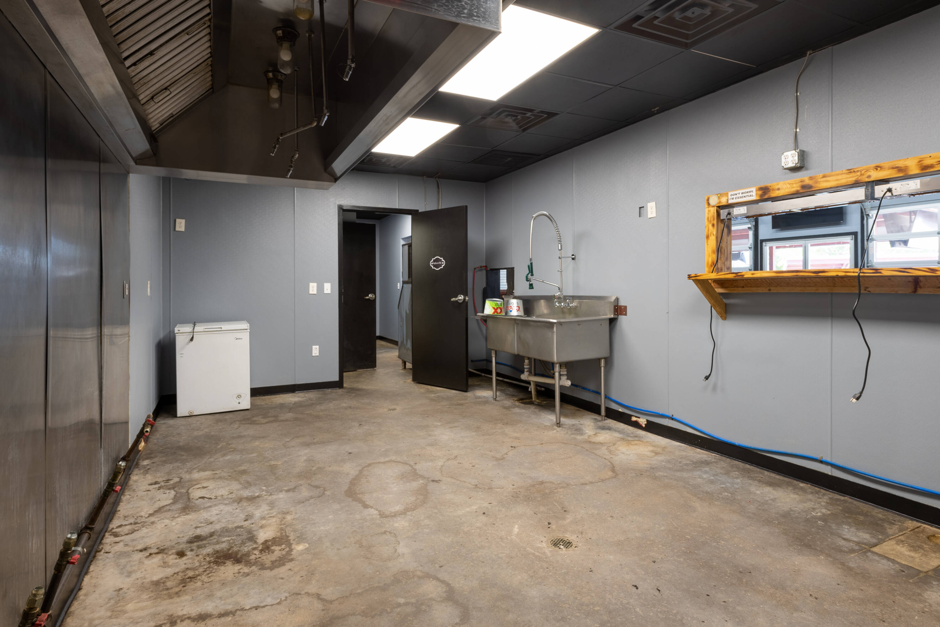 1402 Old Iowa Park Rd, Wichita Falls, TX 76306