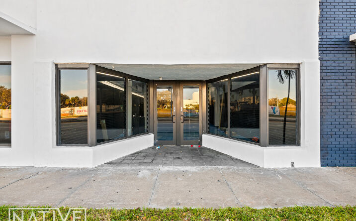 Pictures of Retail property located at 821 N Federal Hwy, Fort Lauderdale, FL 33304 for lease - image #1