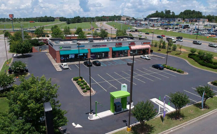 Pictures of Retail property located at 760 Academy Dr, Bessemer, AL 35022 for lease - image #1
