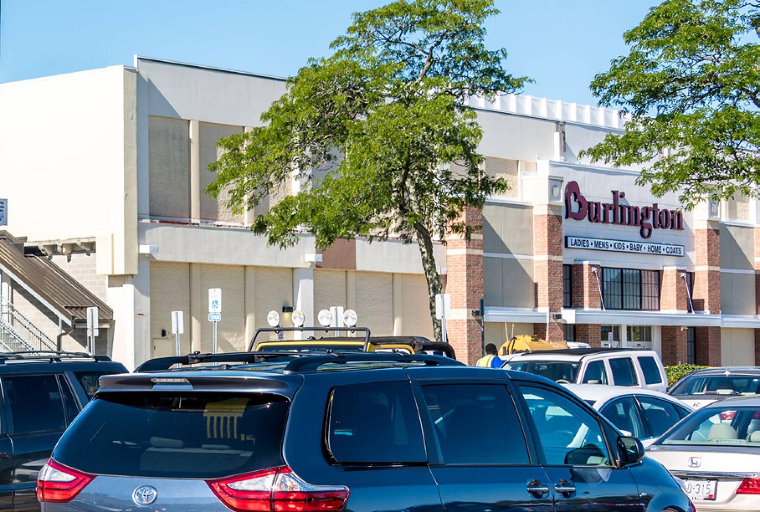 650 Bald Hill Rd, Warwick, RI 02886