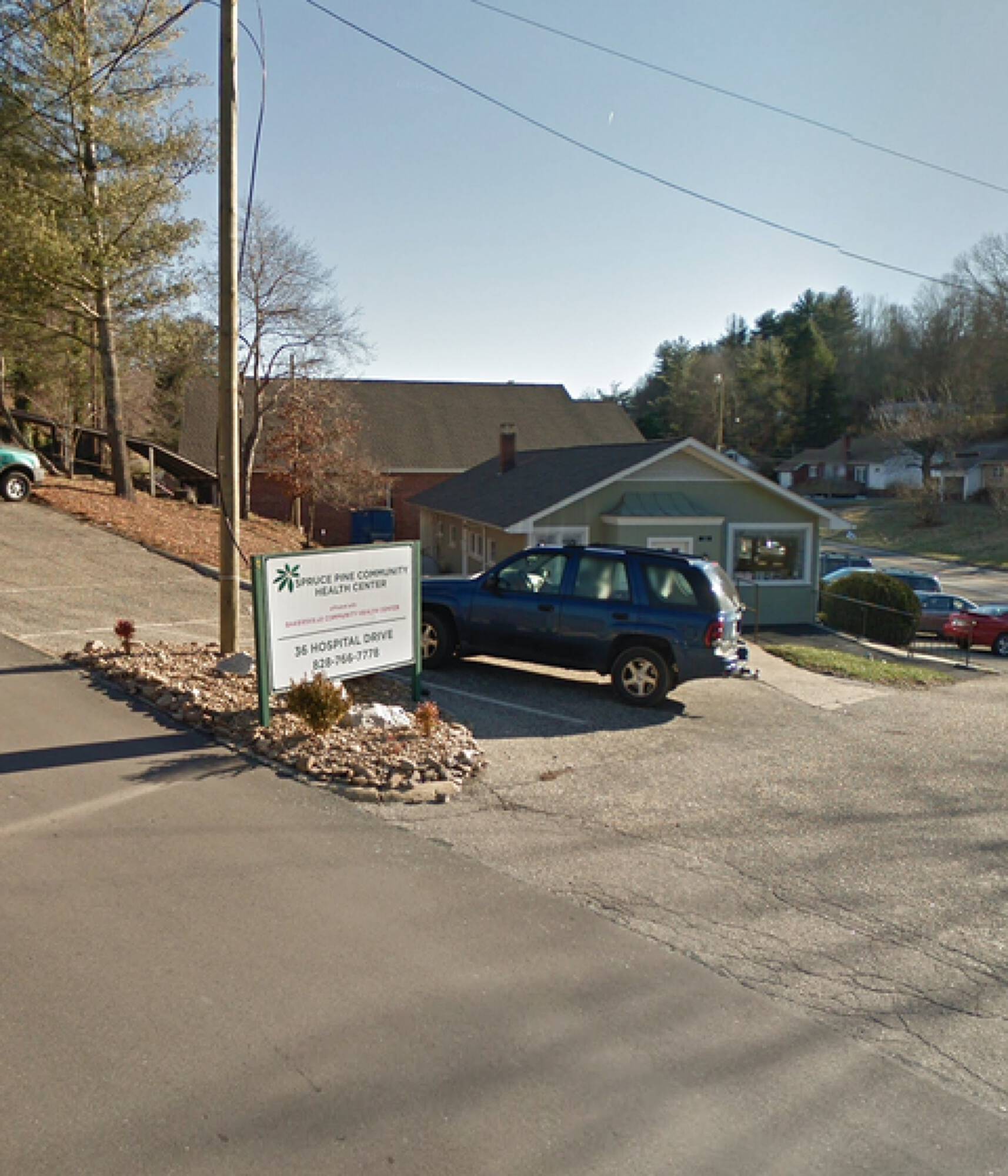 36 Hospital Dr, Spruce Pine, NC 28777