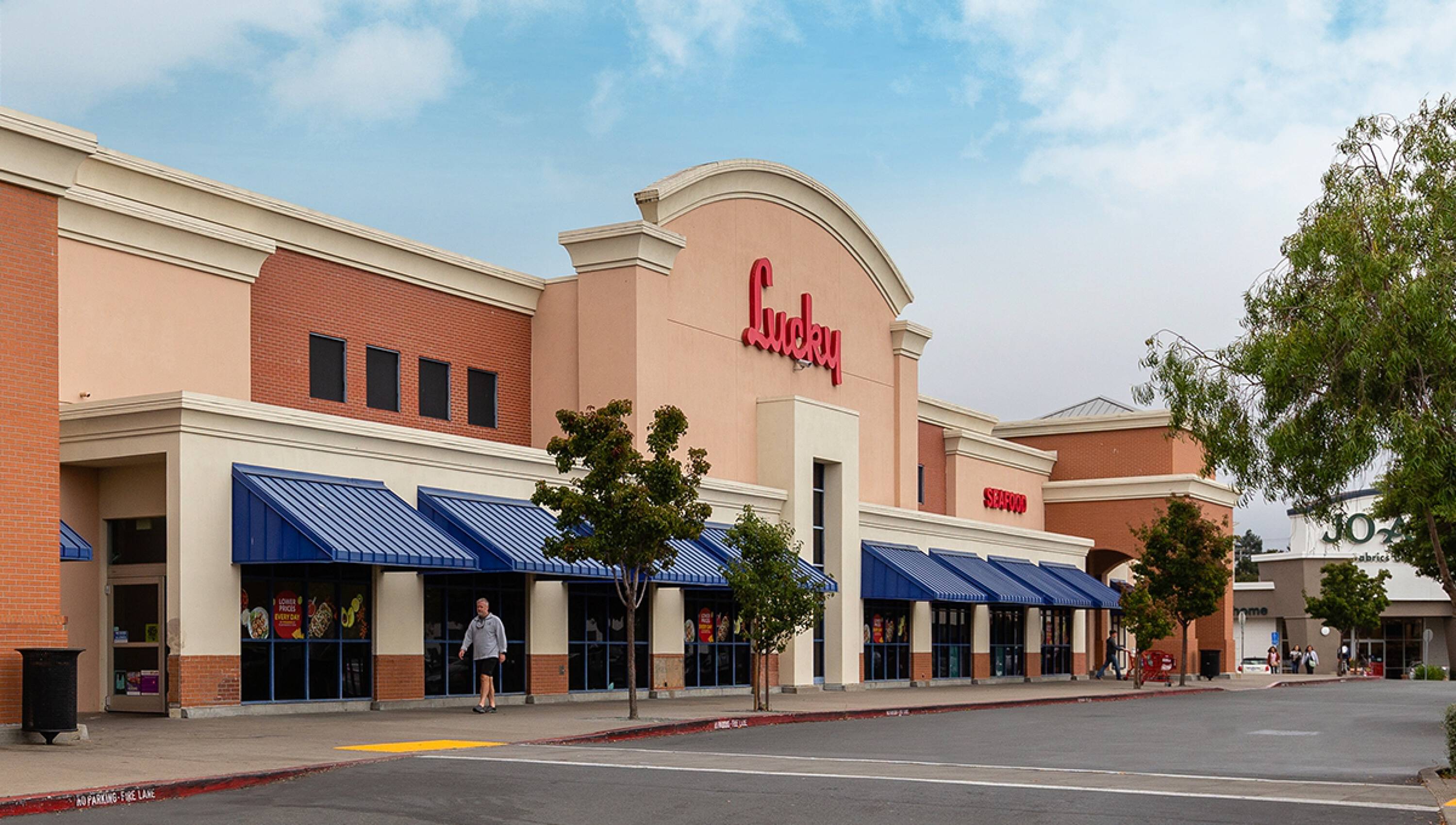 Commercial property listing at El Cerrito Plaza.