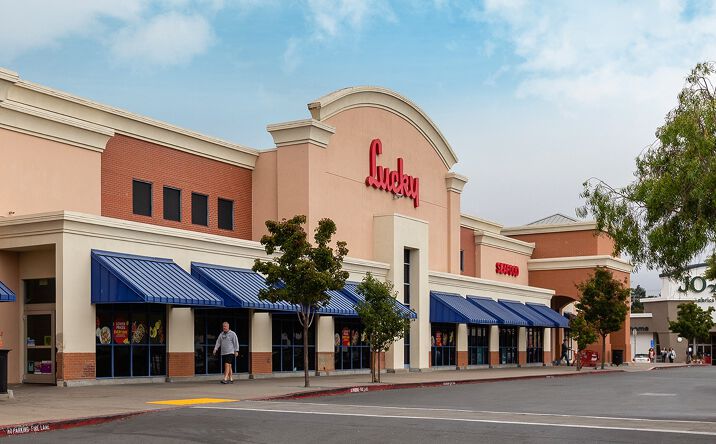 Pictures of Retail property located at 2000-8000 El Cerrito Plaza, El Cerrito, CA 94530 for lease - image #1