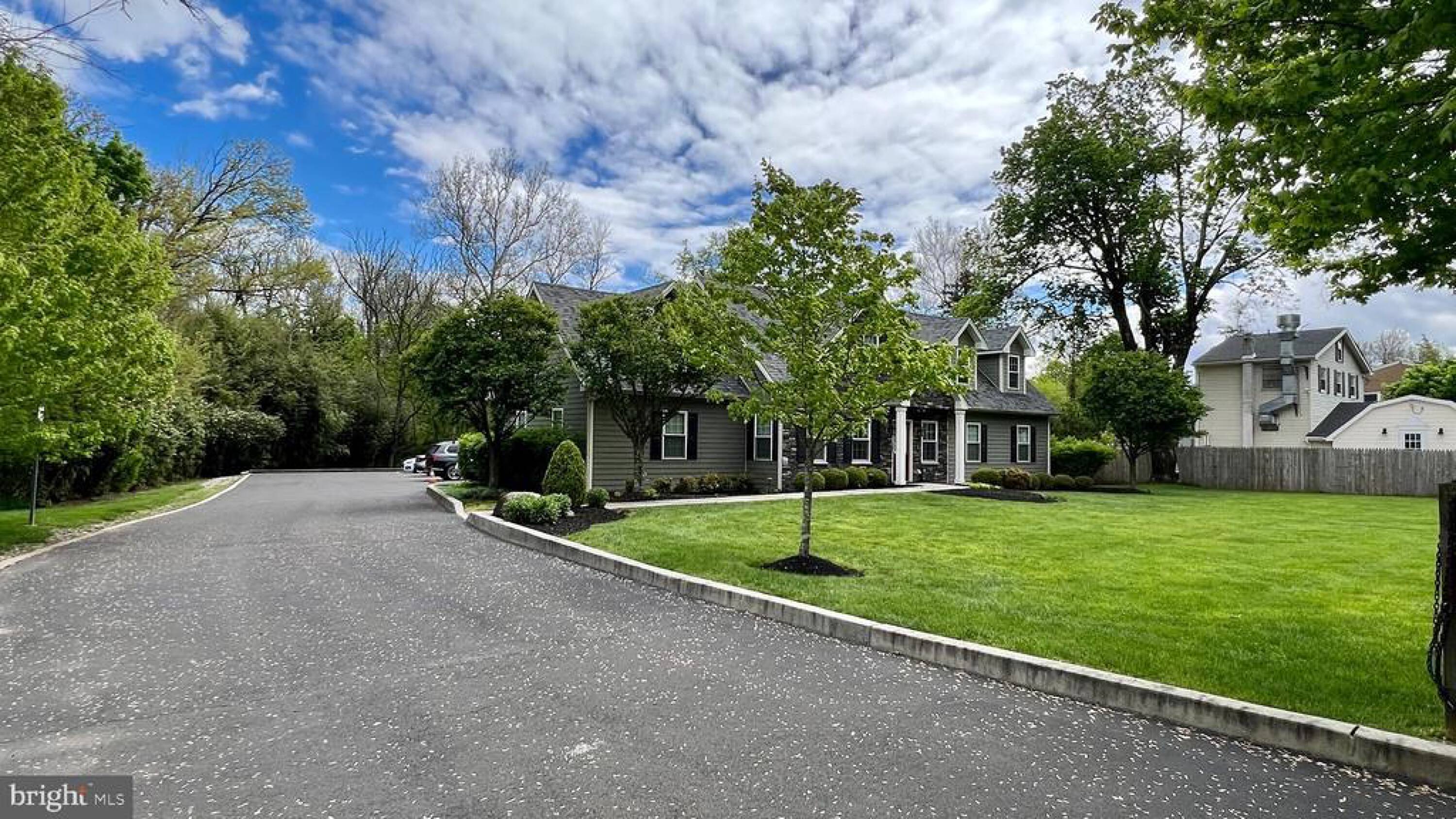 1120 Taylorsville Rd, Washington Crossing, PA 18977