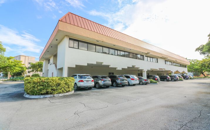 Pictures of Office property located at 501 Golden Isles Dr, Hallandale Beach, FL 33009 for lease - image #1