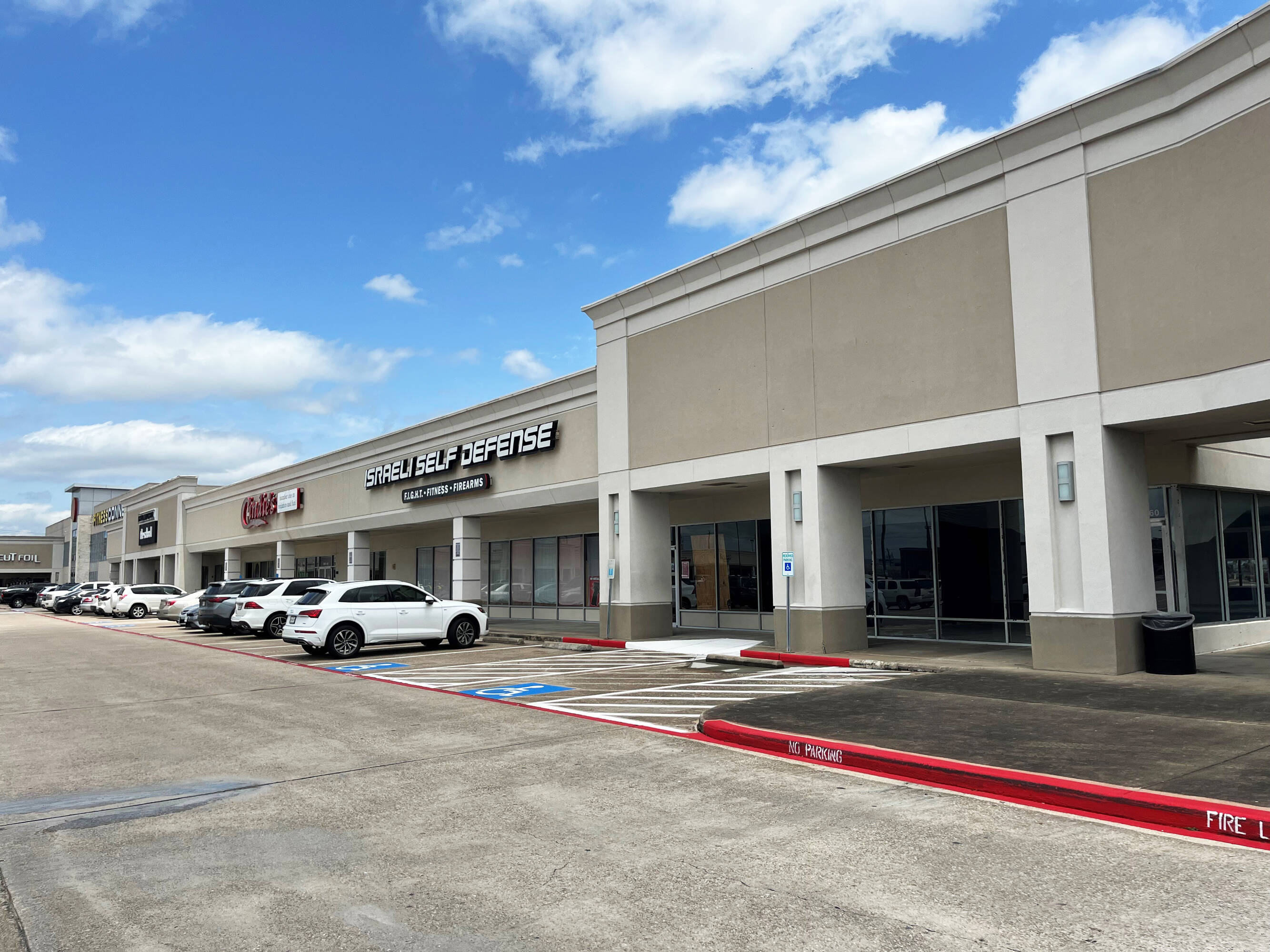 20801 Gulf Fwy, Webster, TX 77598