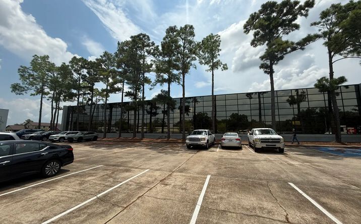 Pictures of Office property located at 2829 4th Ave, Lake Charles, LA 70601 for lease - image #1