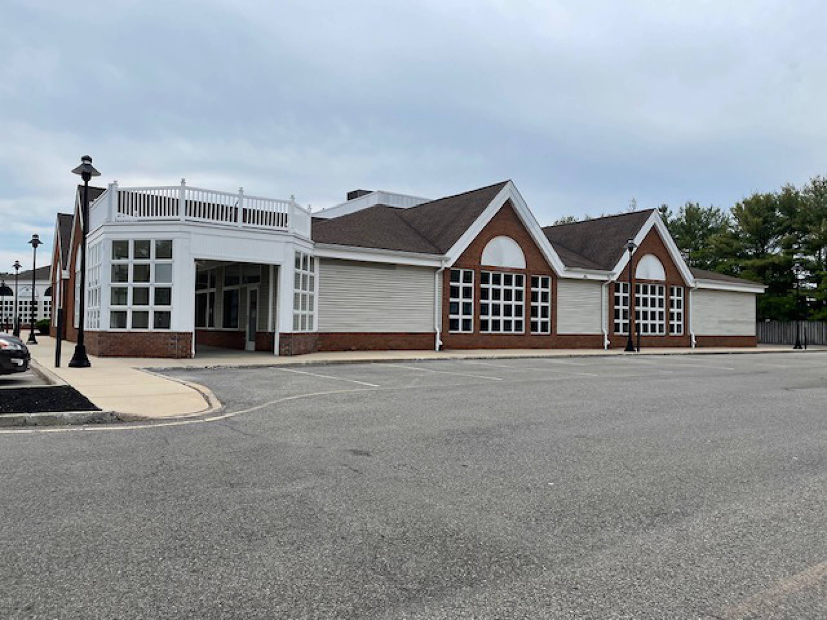 1 Plaza Dr, Toms River, NJ 08757