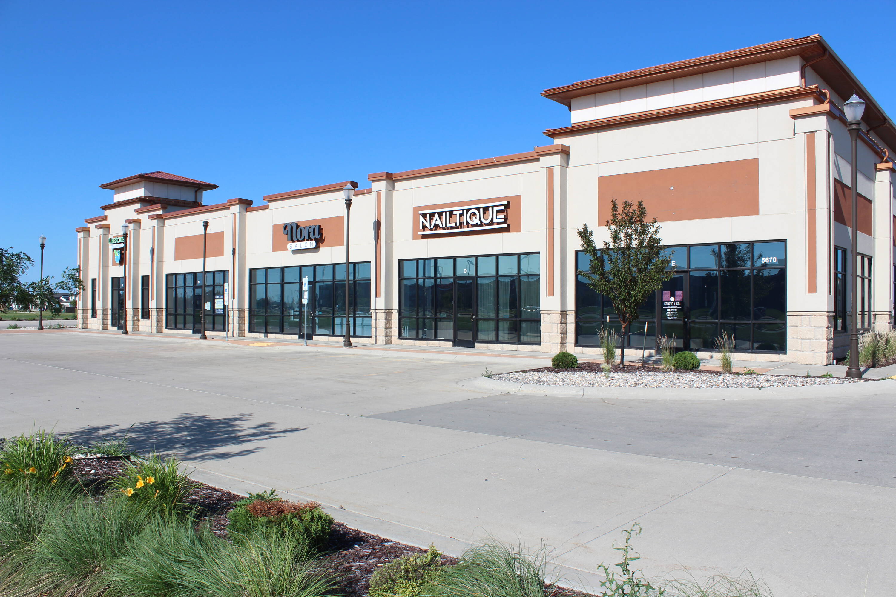 5670-38th-ave-s-fargo-nd-58104-retail-space-for-lease-veterans-square