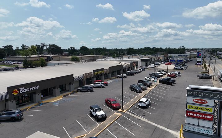 Pictures of Retail property located at 3517 Ryan St, Lake Charles, LA 70605 for lease - image #1