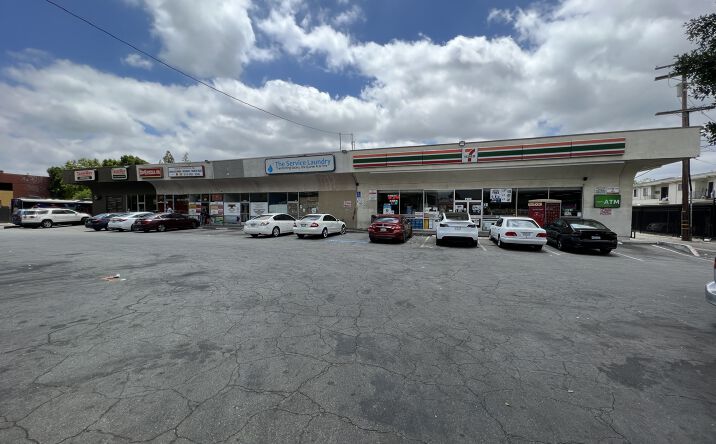 Pictures of Retail property located at 21612 Roscoe Blvd, Los Angeles, CA 91304 for lease - image #1