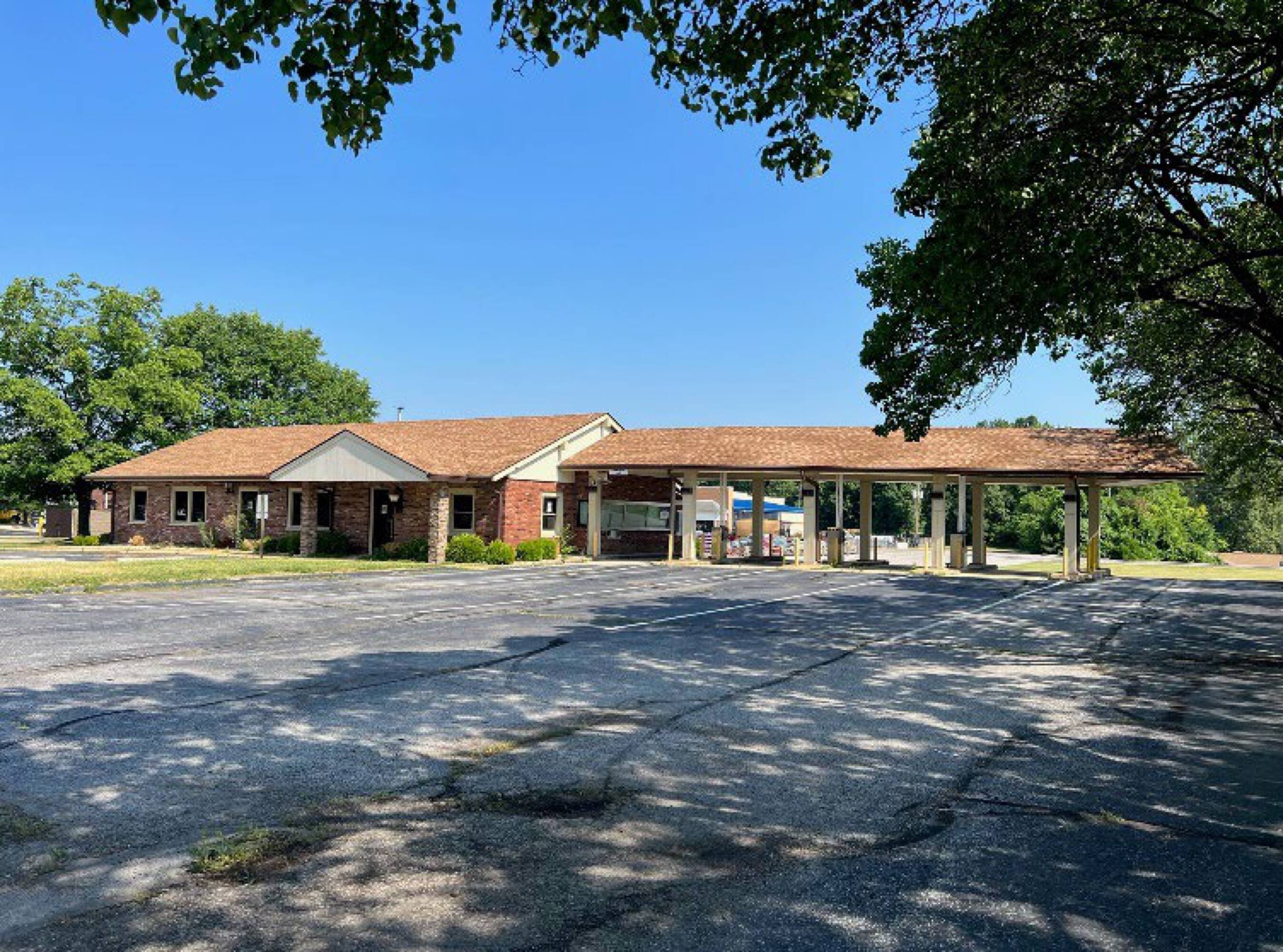 1501 Golfview Dr at Beltline Rd, Collinsville, IL 62234