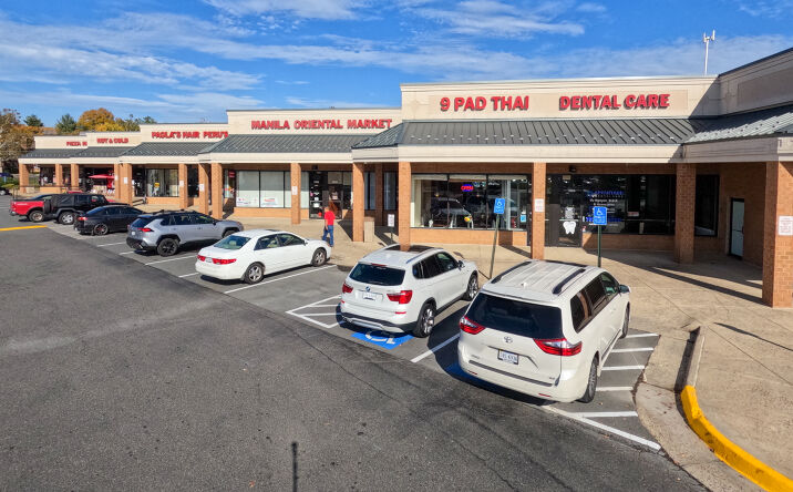 Pictures of Retail property located at 7000-7034 Commerce Street, Springfield, VA 22150 for lease - image #1
