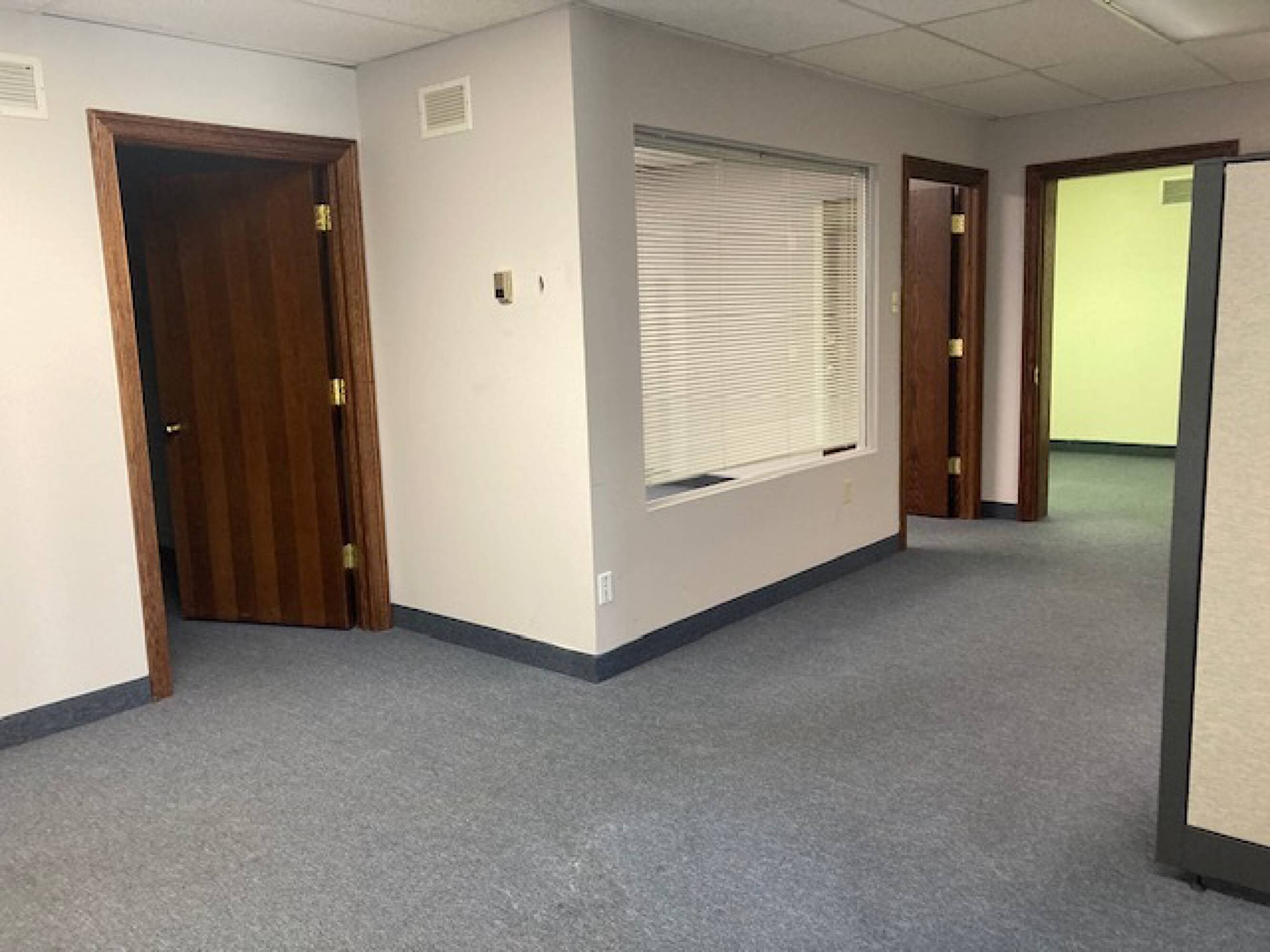 2020 Front St, Cuyahoga Falls, OH 44221