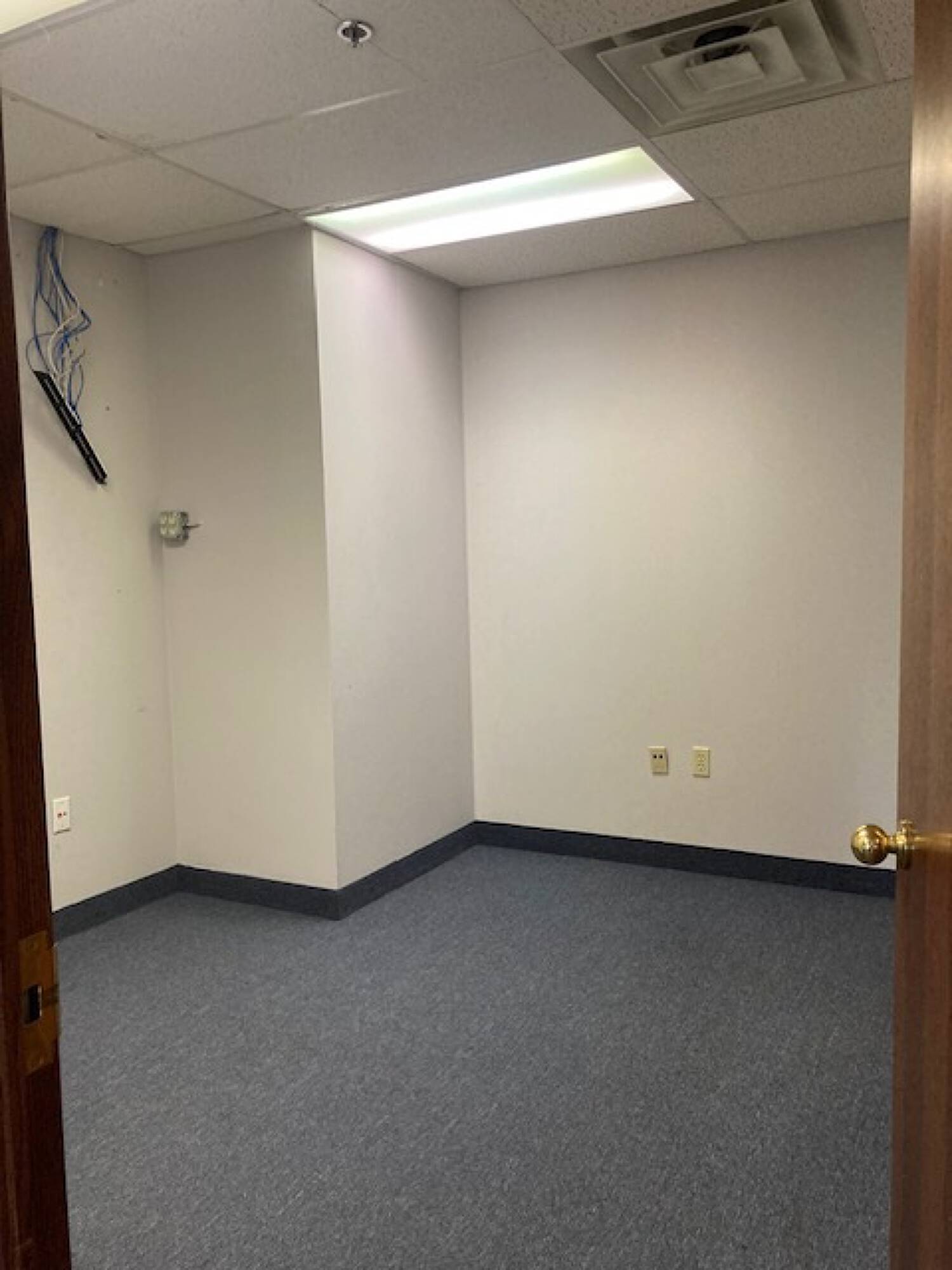 2020 Front St, Cuyahoga Falls, OH 44221