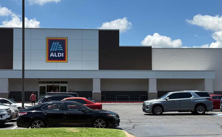 Pictures of Retail property located at 785 Union Ave, Memphis, TN 38103 for lease - image #1