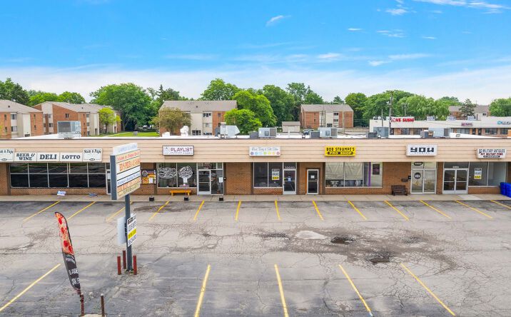 Pictures of Retail property located at 33054-33066 Garfield, Fraser, MI 48026 for lease - image #1