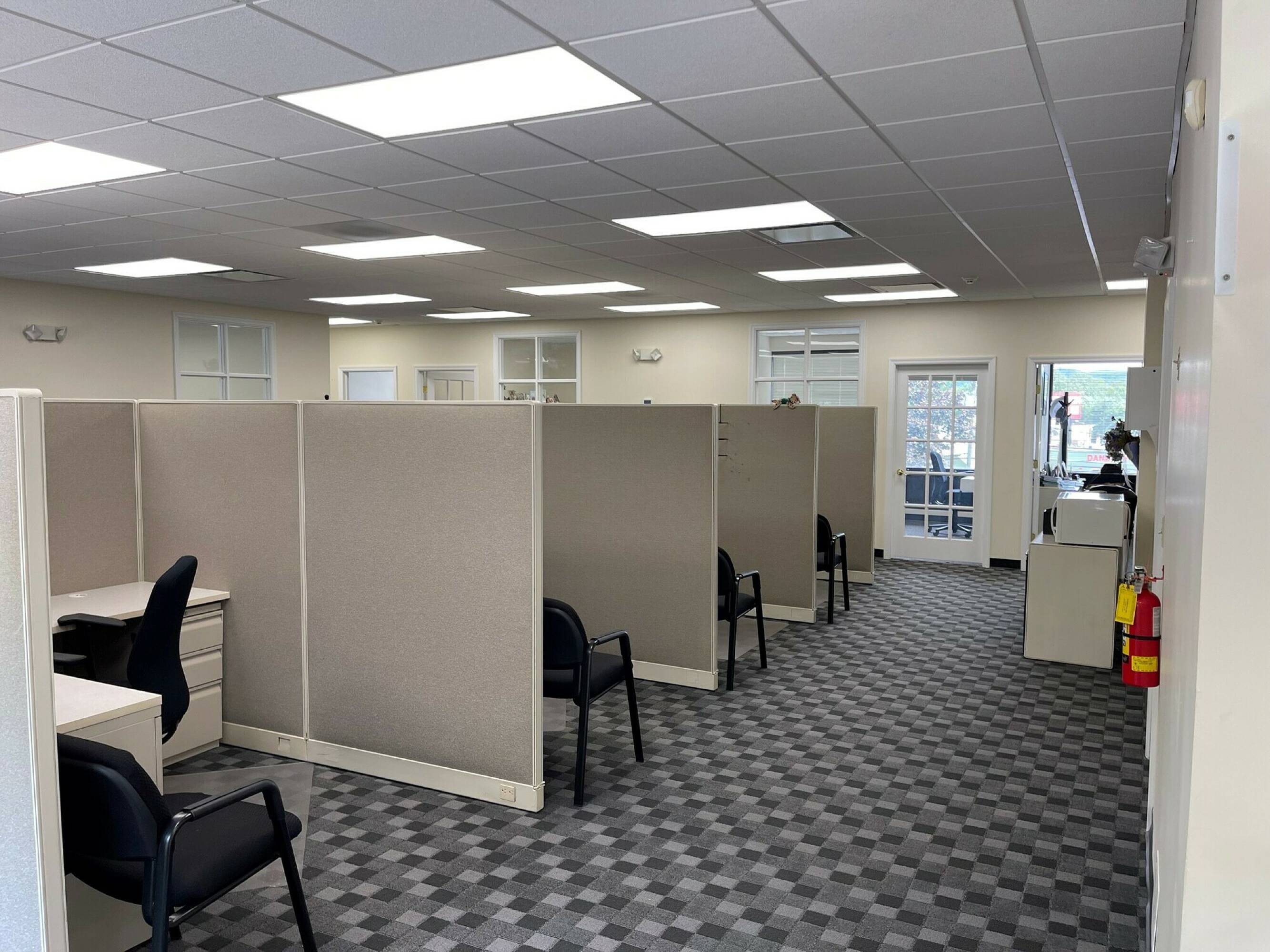 53 Lake Ave Ext, Danbury, CT 06811