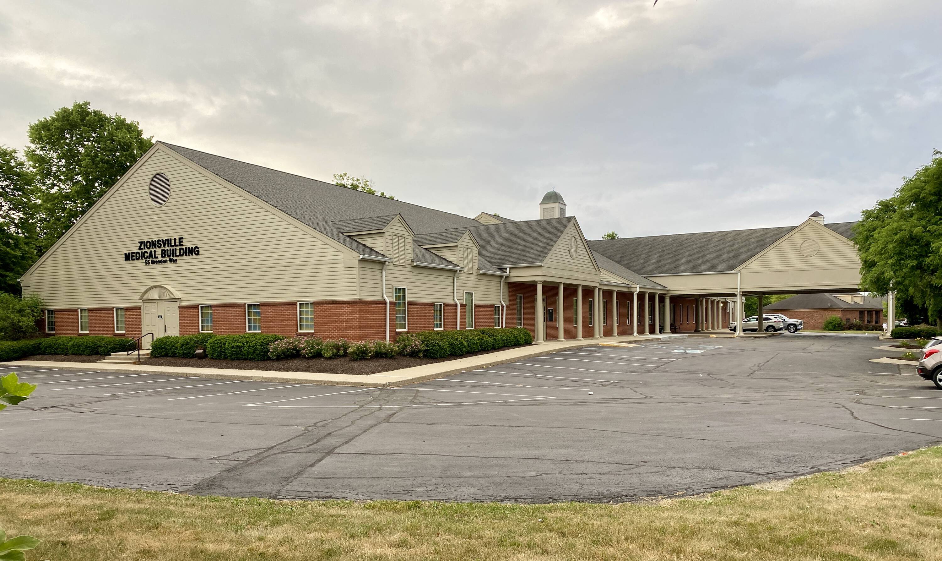 55 Brendon Way, Zionsville, IN 46077