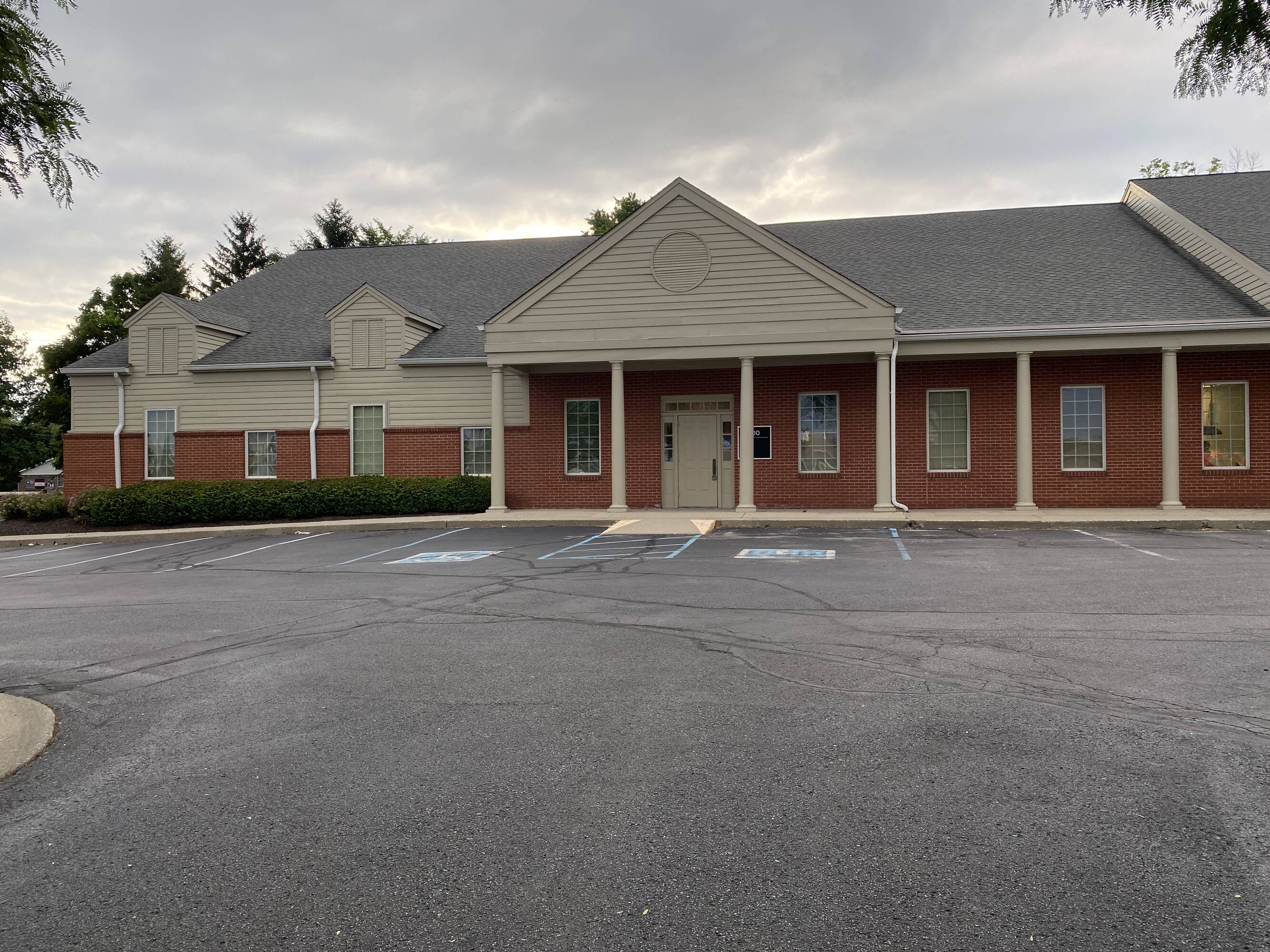 55 Brendon Way, Zionsville, IN 46077