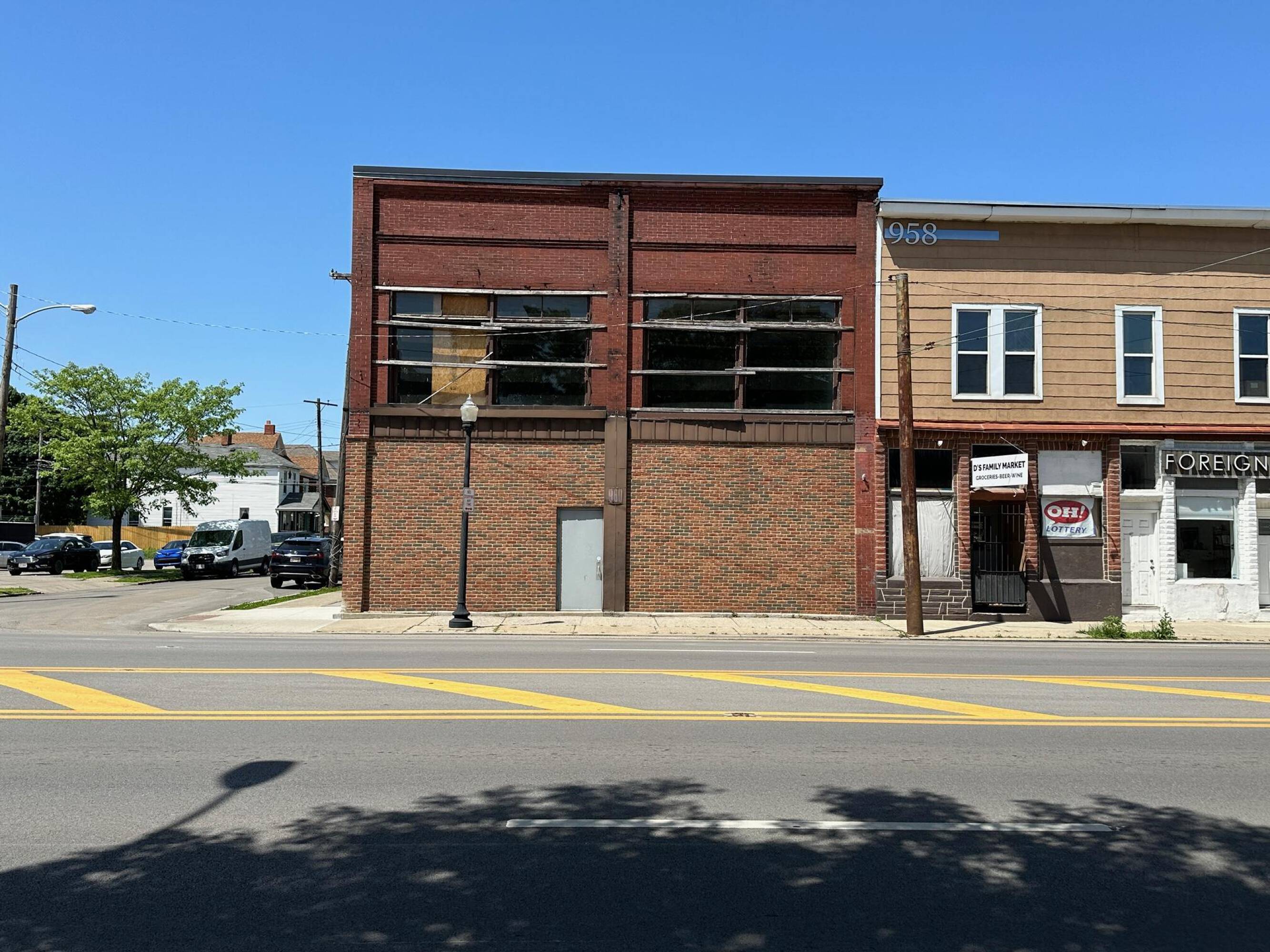 960 W Broad St, Columbus, OH 43222