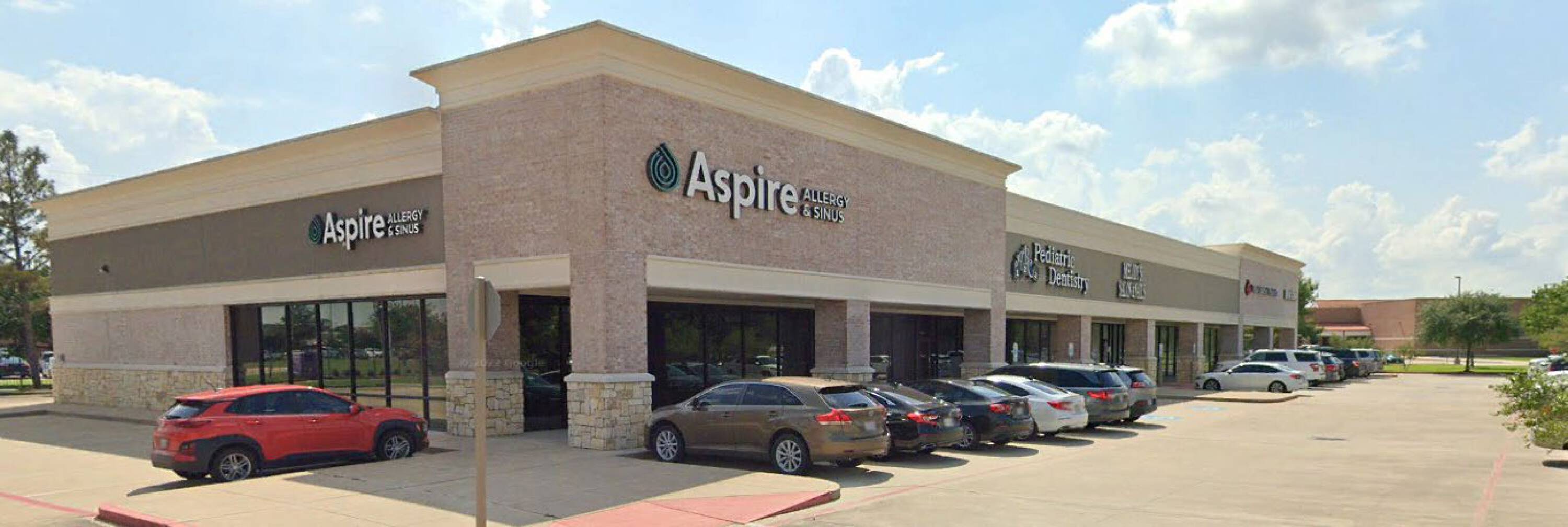 1901 Kirby Dr, Pearland, TX 77584