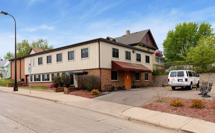 Pictures of Office property located at 800 N 42nd Ave, Minneapolis, MN 55412 for lease - image #1