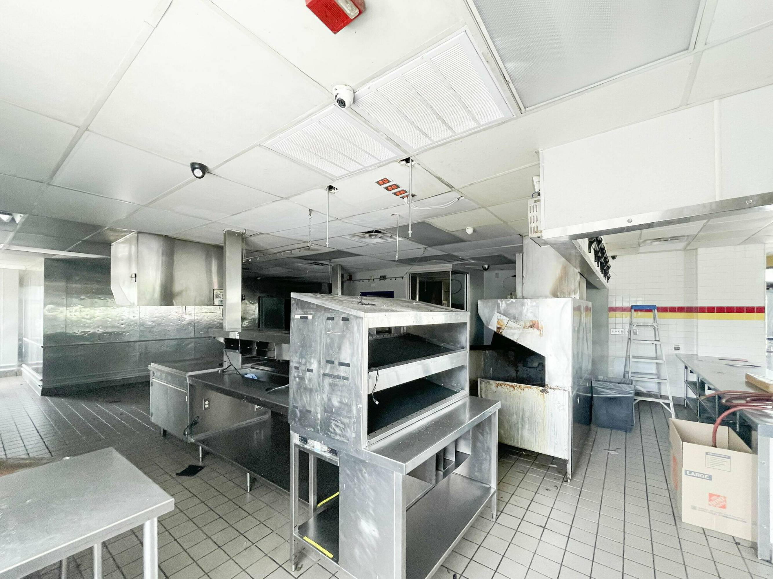 916 Great Bridge Blvd, Chesapeake, VA 23320