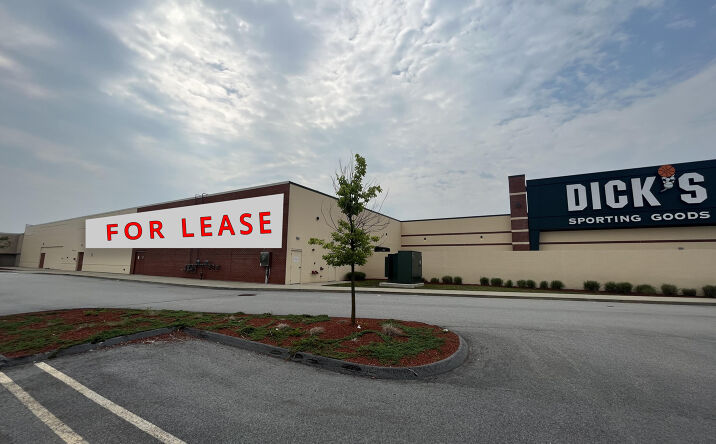 Pictures of Retail property located at 1500 S Willow St, Manchester, NH 03103 for lease - image #1