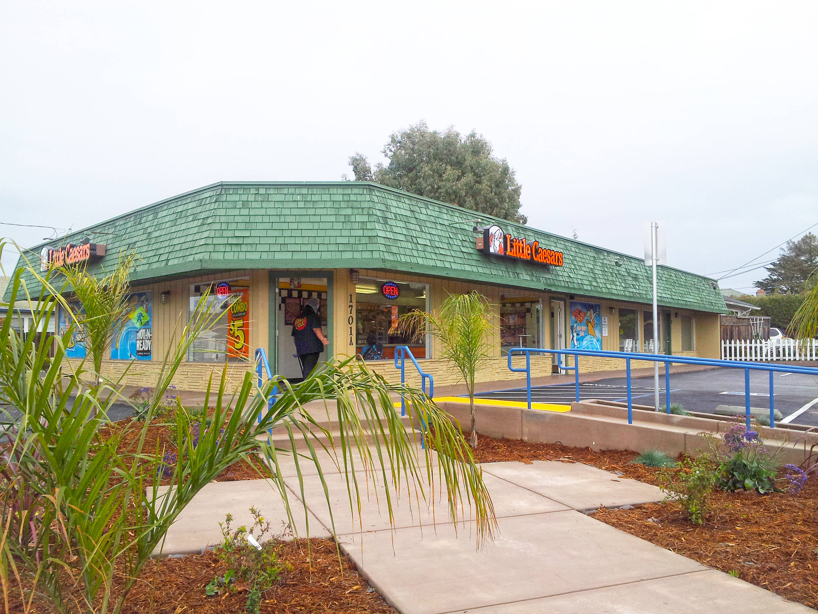 1701 Portola Dr, Santa Cruz, CA 95062