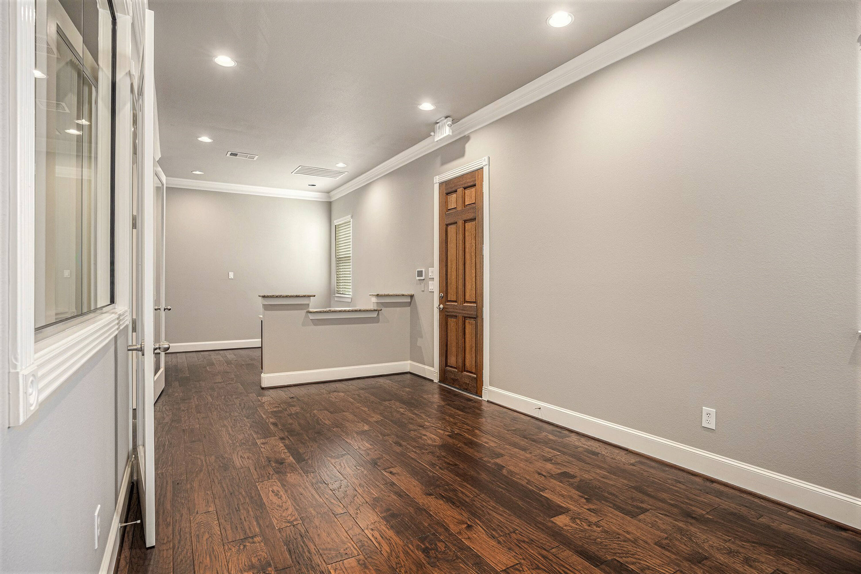 303 Longmire Rd, Conroe, TX 77304