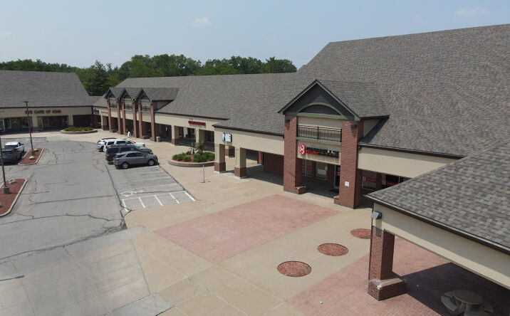 Pictures of Retail property located at 1903 EP True Pkwy, West Des Moines, IA 50265 for lease - image #1