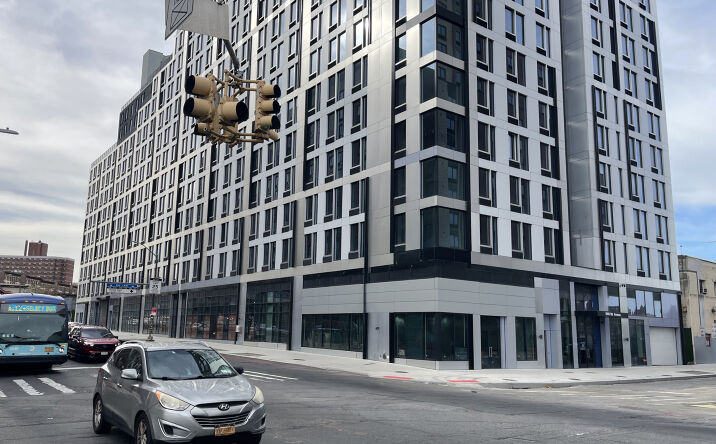 Pictures of Retail, Office property located at 401 W 207th St, New York, NY 10034 for lease - image #1