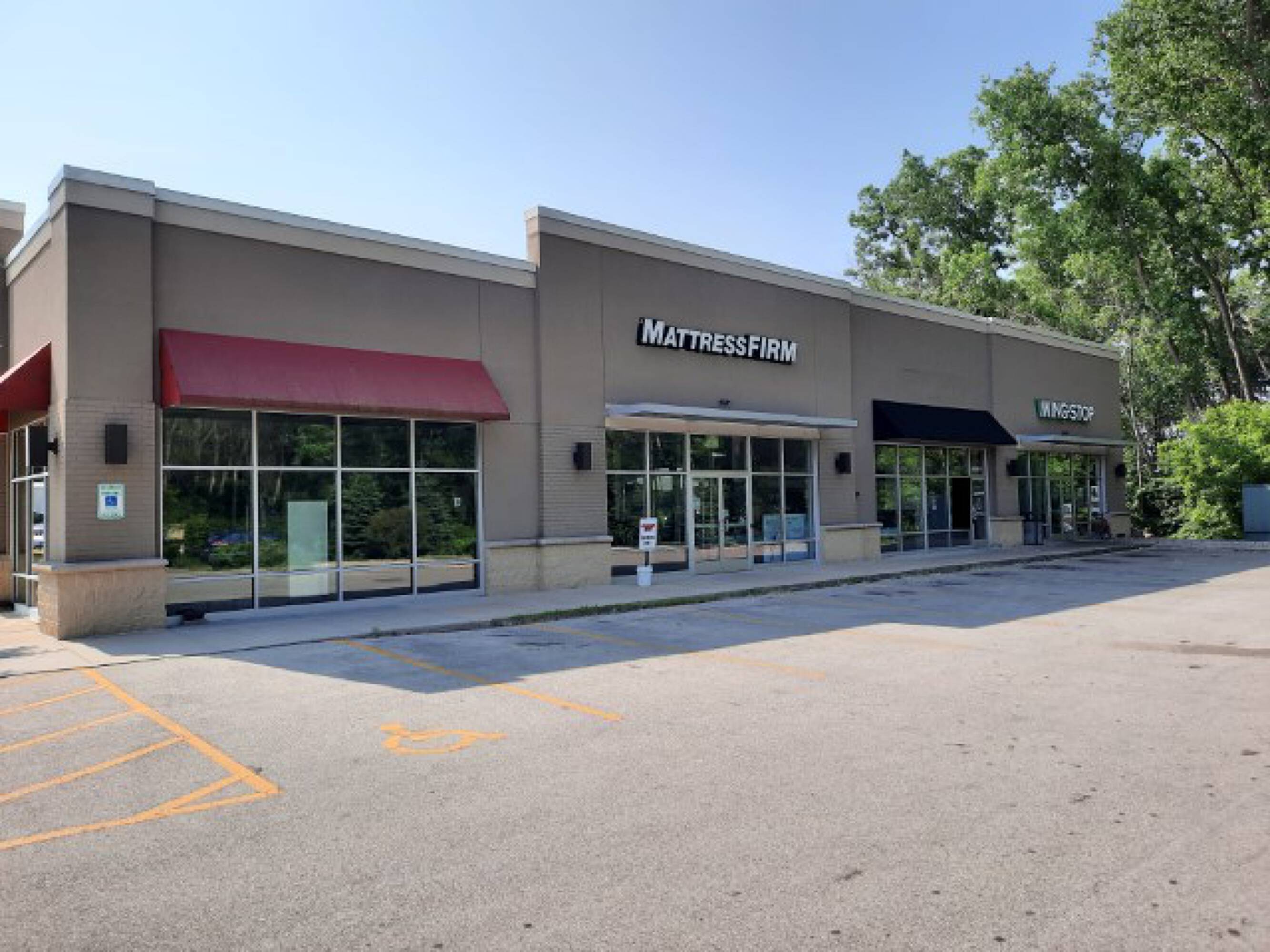 2626 S Oneida St, Green Bay, WI 54304