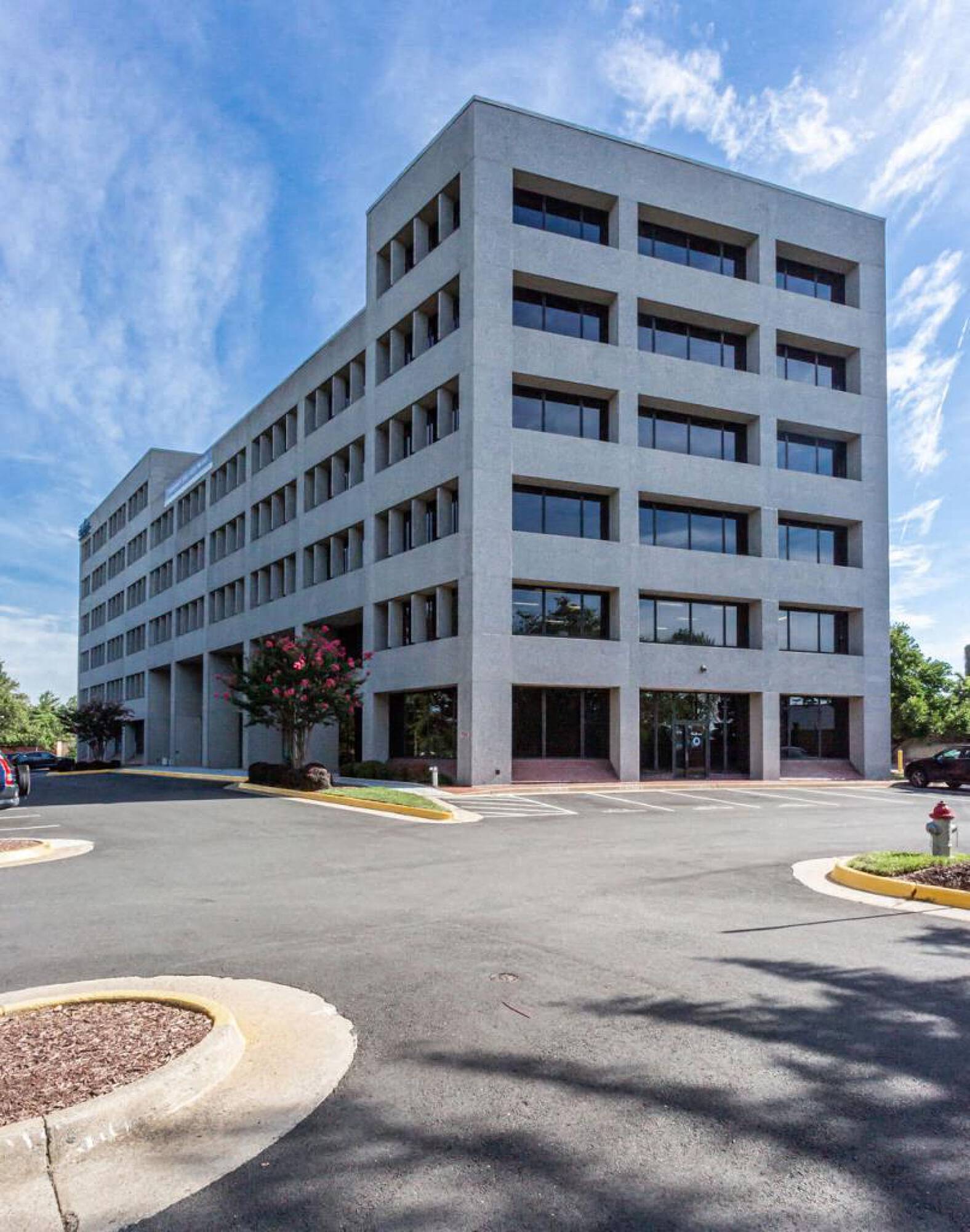 2700 Prosperity Avenue, Fairfax, VA 22031