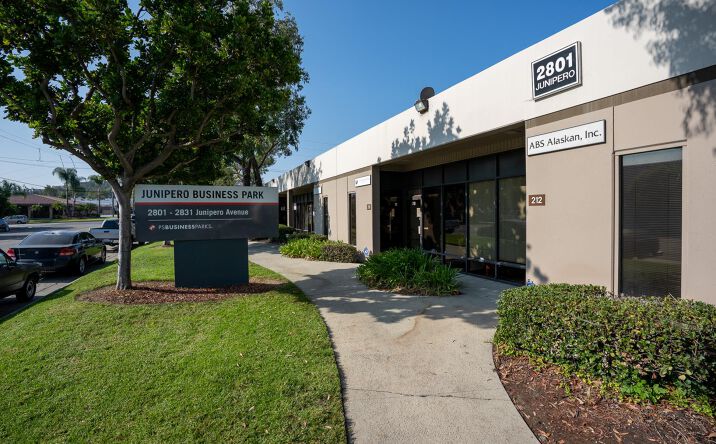 Pictures of Industrial property located at 2225 E 28th St, Signal Hill, CA 90755 for lease - image #1