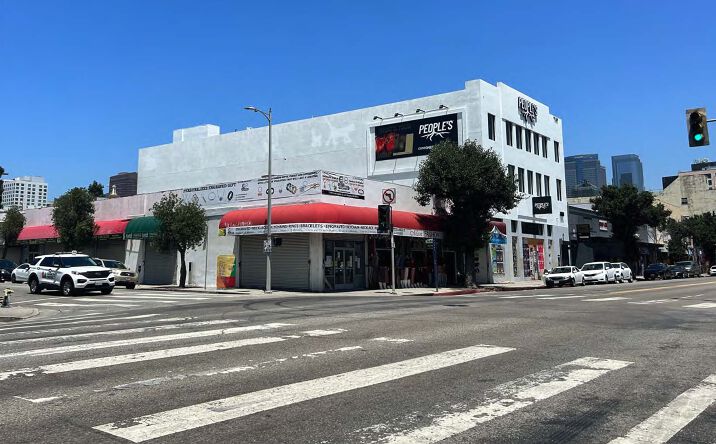 Pictures of Retail property located at 1155 S Los Angeles St, Los Angeles, CA 90015 for lease - image #1