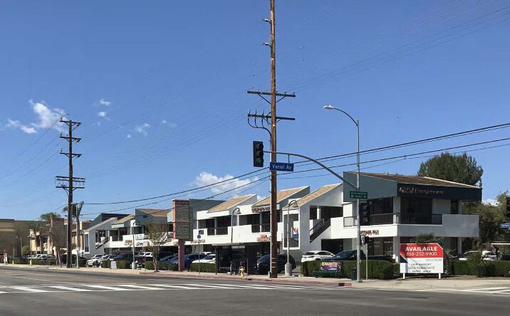 Pictures of Retail, Office, Restaurant property located at 21101 Victory Boulevard, Canoga Park, CA 91303 for lease - image #1