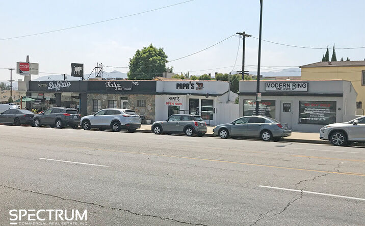 Pictures of Retail property located at 447 S Glenoaks Blvd, Burbank, CA 91502 for lease - image #1