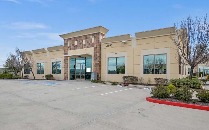 Pictures of Office property located at 21050 Centre Pointe Pkwy, Santa Clarita, CA 91350 for lease - image #1