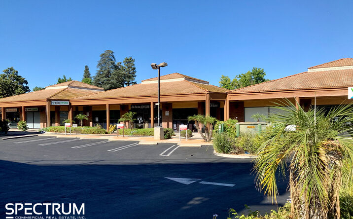 Pictures of Retail property located at 17648 Ventura Blvd, Los Angeles, CA 91316 for lease - image #1