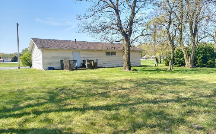5654 E State Road 10, De Motte, IN 46310 | Crexi.com